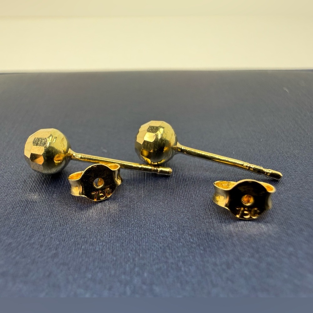 18K Genuine Gold Faceted Ball Stud Earrings (Preowned) - Picture 3 of 14